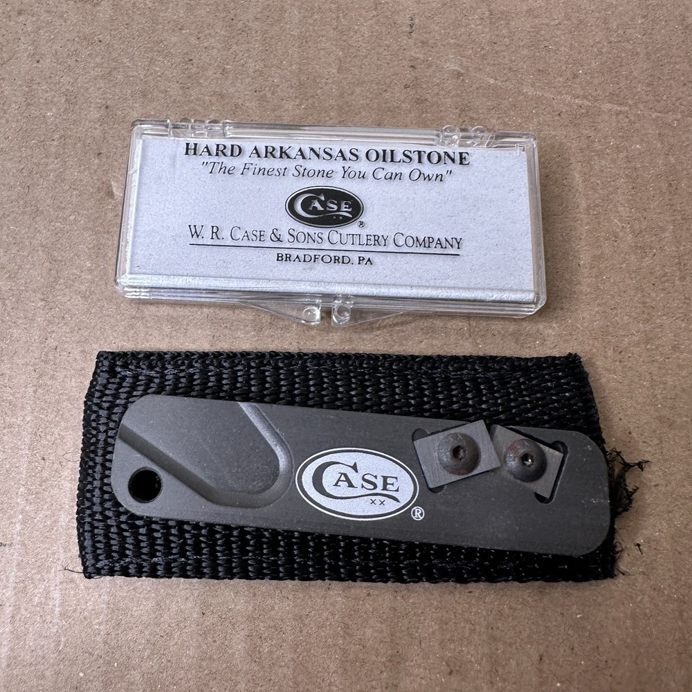 CASE XX Redi Edge Mini Pocket Sharpener 9050 and Hard Arkansas Oilstone Set